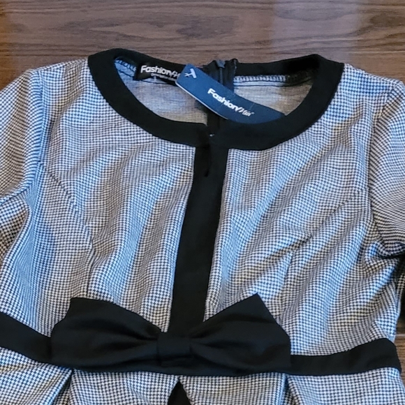 NWT Dress, Longer sleeves for Fall/Winter. - Picture 10 of 10